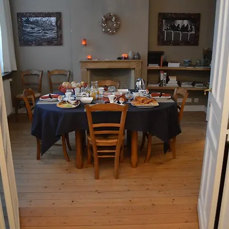 Bed & Breakfast @ Room's